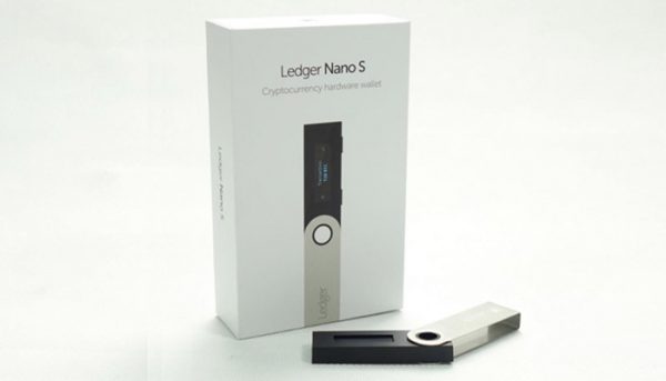کیف پول سخت افزاری لجر Ledger Nano S